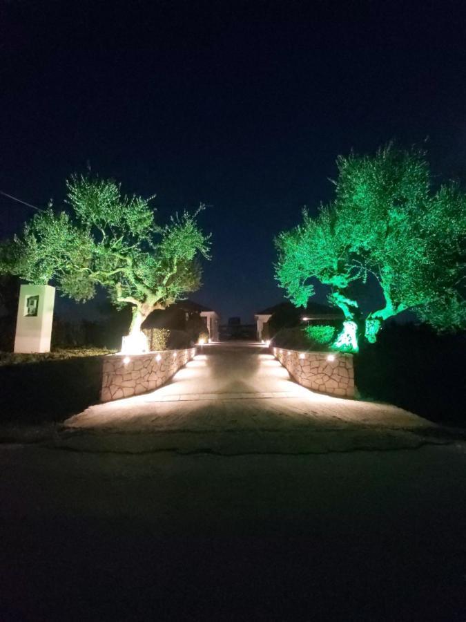 Madini Luxury Villa With Private Heated Pool Vanato Exterior photo
